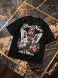 T-shirt nera con stampa angelo, fotografia reale del capo